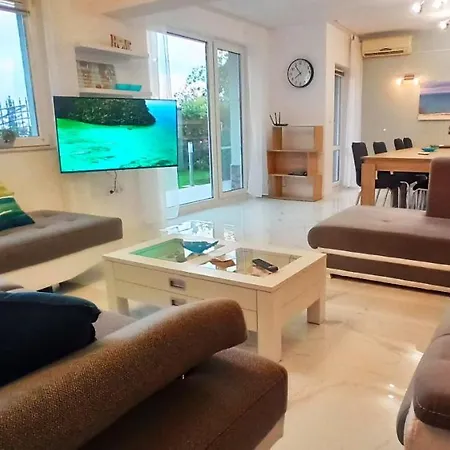 ヴィラ Arode Ovidius *