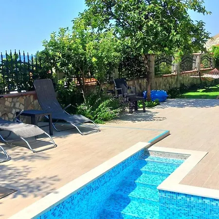 Arode Ovidius Villa